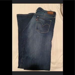 Size 28 Levi jeans